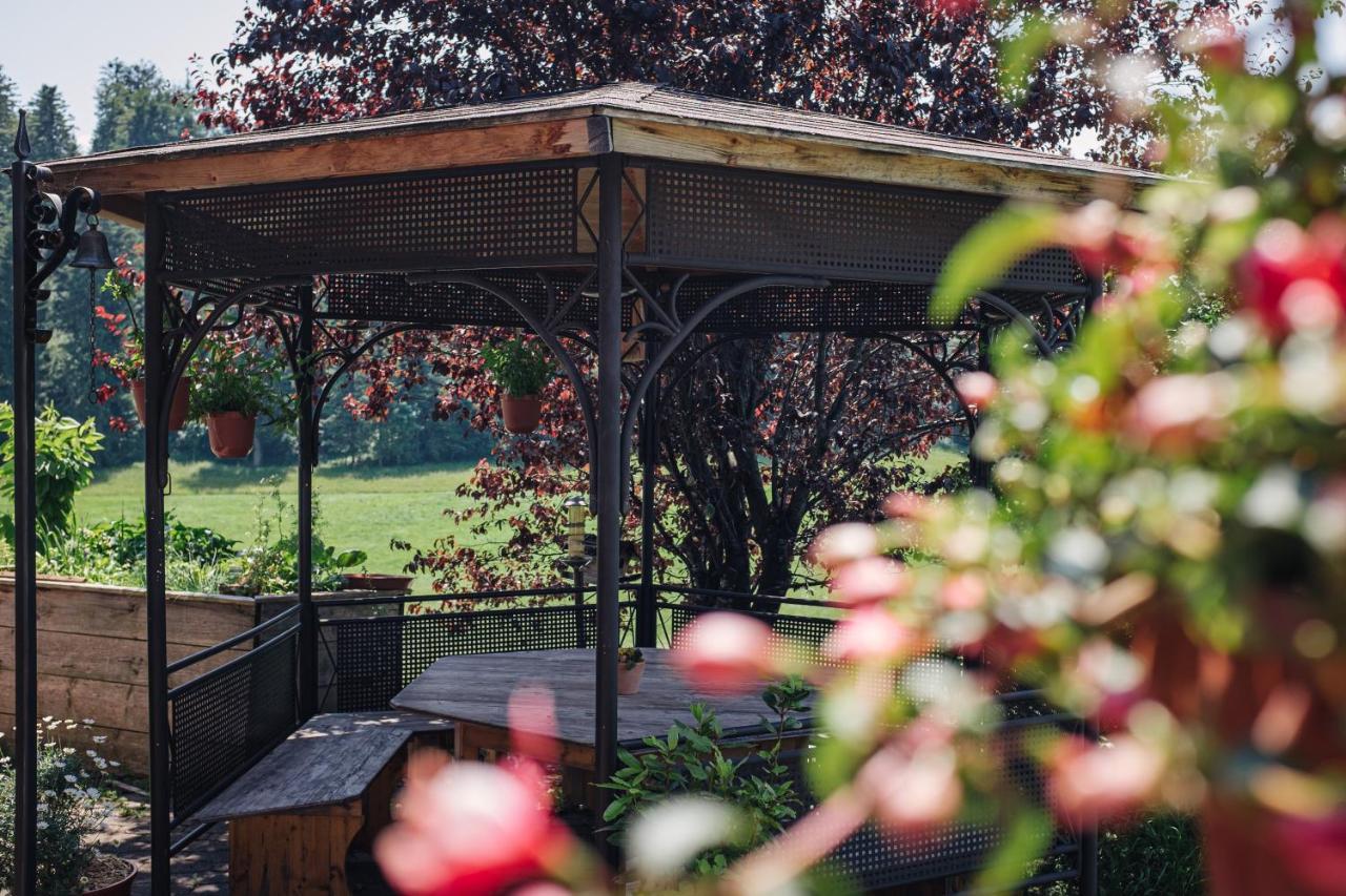Ferienwohnungen Pension Sonnblick ครุมบัค ภายนอก รูปภาพ